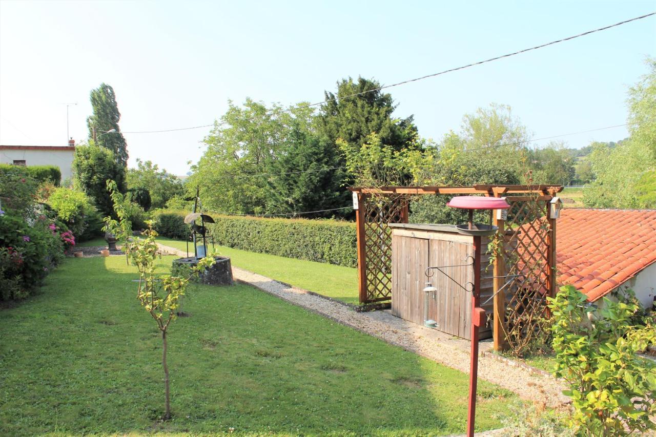 La Maison Du Passeur Availles-Limouzine Bagian luar foto