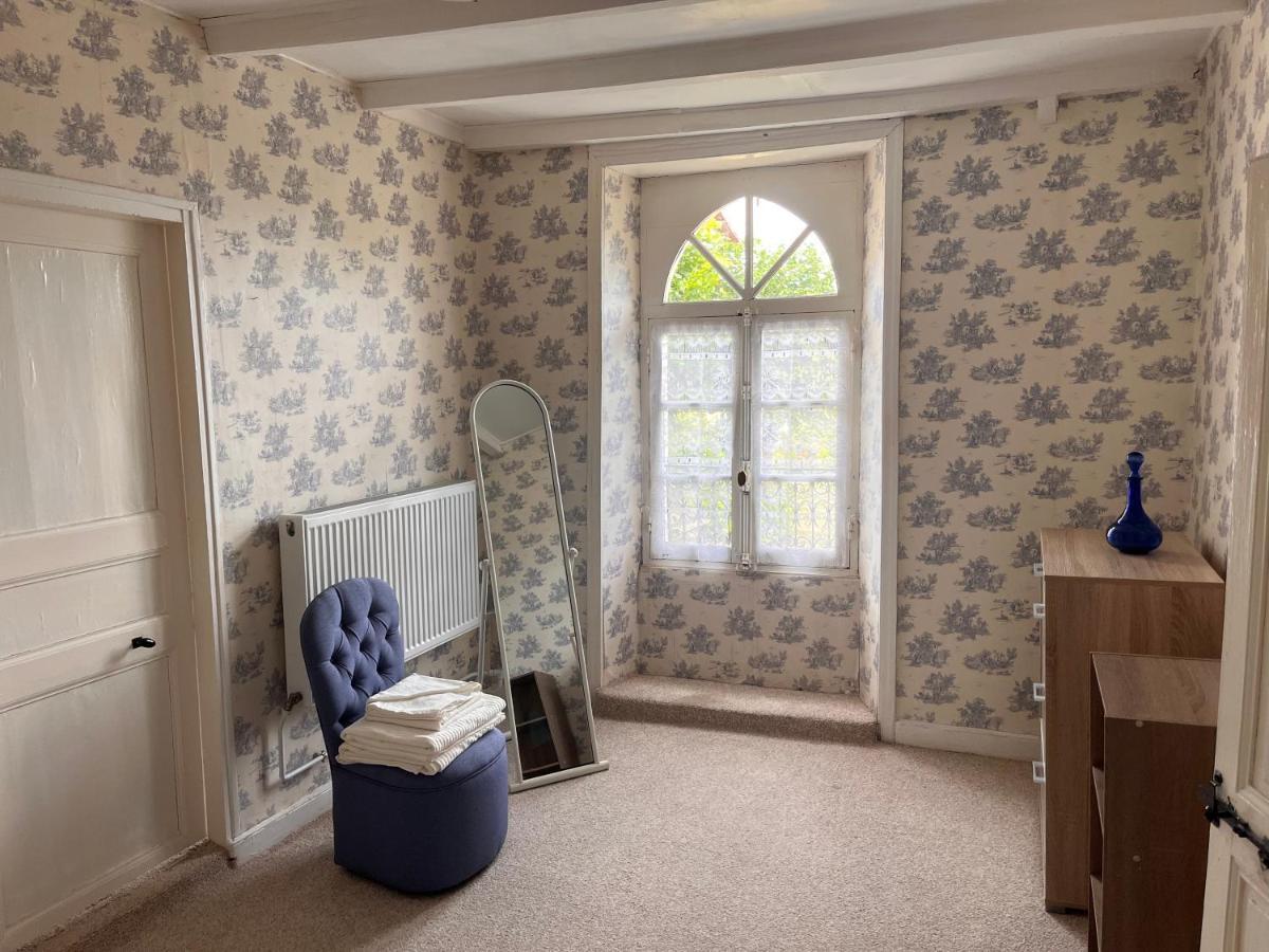 La Maison Du Passeur Availles-Limouzine Bagian luar foto